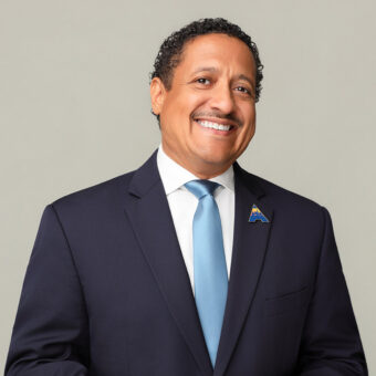Michael Davis headshot
